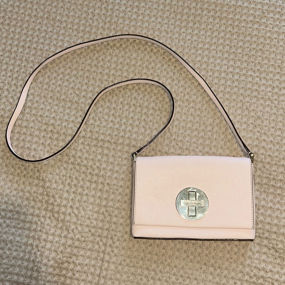Kate Spade crossbody purse in light pink